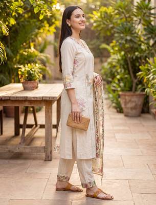 Off white embroidered straight kurta trousers with dupatta set 4