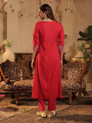 Pink embroidered a-line kurta trousers with dupatta set 2