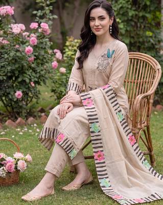 Beige embroidered straight kurta trousers with dupatta set 1
