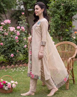 Beige embroidered straight kurta trousers with dupatta set 4