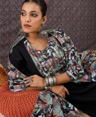 Black printed straight kurta trousers with dupatta set 1