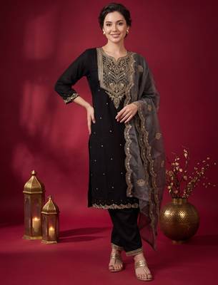 Black embroidered straight kurta trousers with dupatta set 1