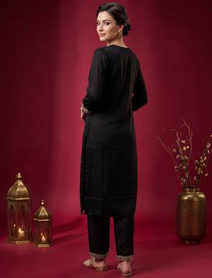 Black embroidered straight kurta trousers with dupatta set 3