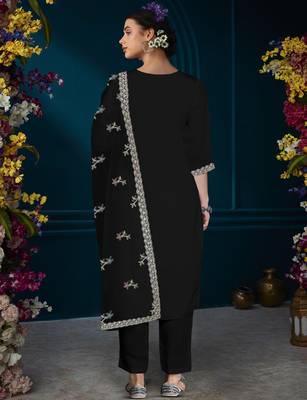 Black straight embroidered kurta trousers with dupatta set 2