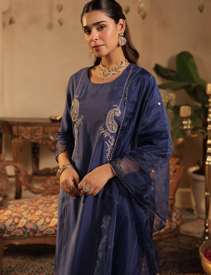 Blue embroidered straight kurta trousers with dupatta set