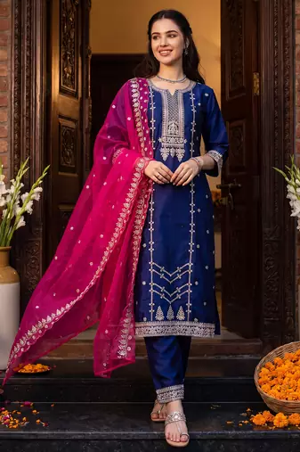 Purple embroidered straight kurta trousers with dupatta set
