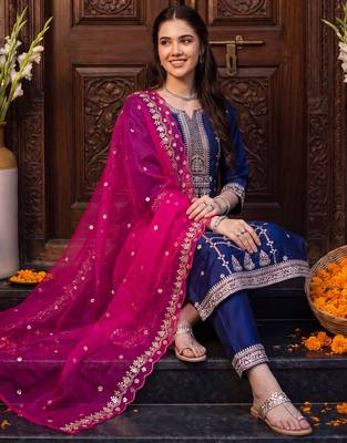 Purple embroidered straight kurta trousers with dupatta set 2