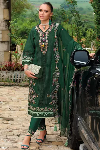 Green embroidered straight kurta trousers with dupatta set