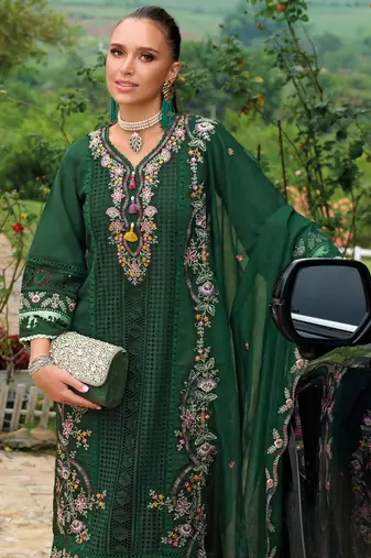 Green embroidered straight kurta trousers with dupatta set