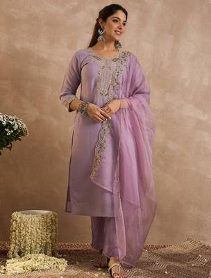 Lavender embroidered straight kurta trousers with dupatta set 4