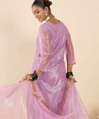 Lavender embroidered straight kurta trousers with dupatta set 2