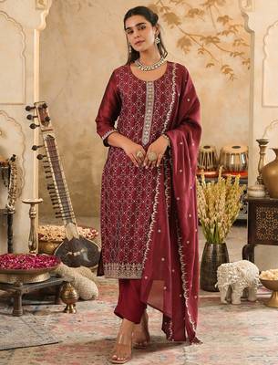 Maroon embroidered straight kurta trousers with dupatta set 4