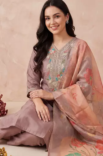 Mauve embroidered straight kurta trousers with dupatta set