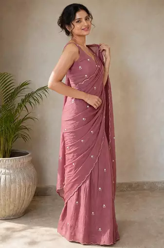 Partywear crush saree with handwork flower butti and elegant border