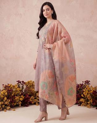 Mauve embroidered straight kurta trousers with dupatta set 4