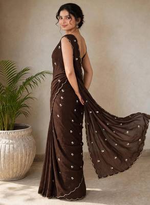 Premium crush saree with handwork flower butti and designer border 3