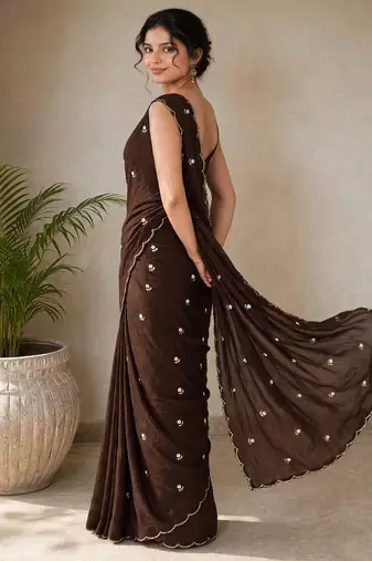 Premium crush saree with handwork flower butti and designer border