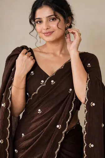 Premium crush saree with handwork flower butti and designer border
