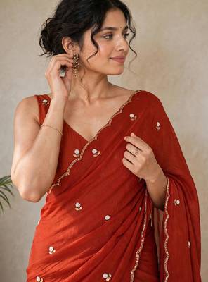 Partywear crush saree with handwork flower butti and contrast border 2