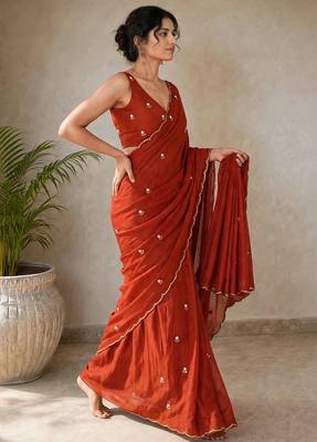Partywear crush saree with handwork flower butti and contrast border 5