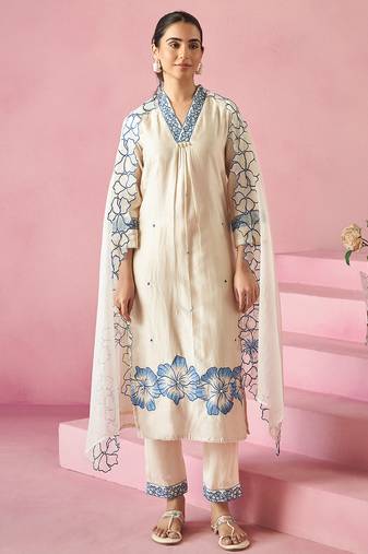 Off white embroidered straight kurta trousers with dupatta set
