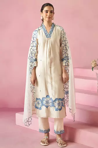 Off white embroidered straight kurta trousers with dupatta set