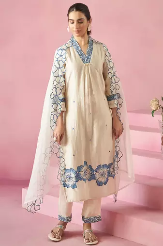 Off white embroidered straight kurta trousers with dupatta set