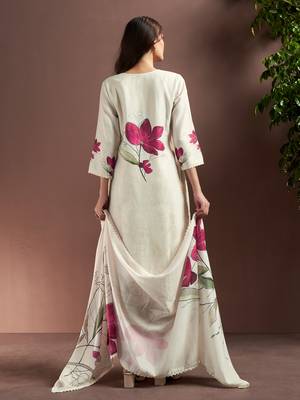 Off white printed straight kurta trousers with dupatta set 3