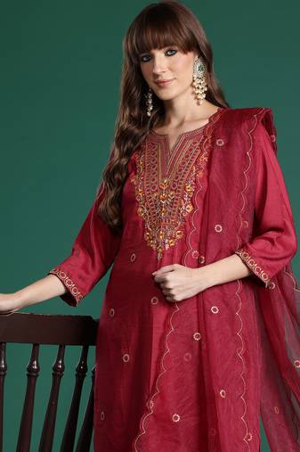 Pink embroidered straight kurta trousers with dupatta set