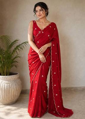 Premium partywear crush saree with flower butti handwork and beautiful border 1