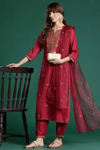 Pink embroidered straight kurta trousers with dupatta set