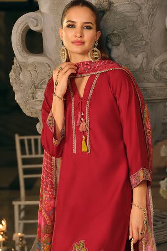 Pink embroidered straight kurta trousers with dupatta set