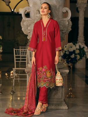 Pink embroidered straight kurta trousers with dupatta set 4