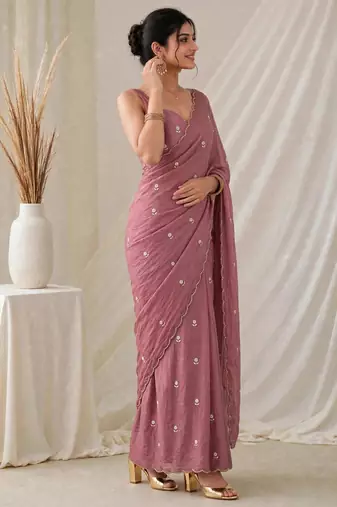 Partywear crush saree with handwork flower butti and elegant border