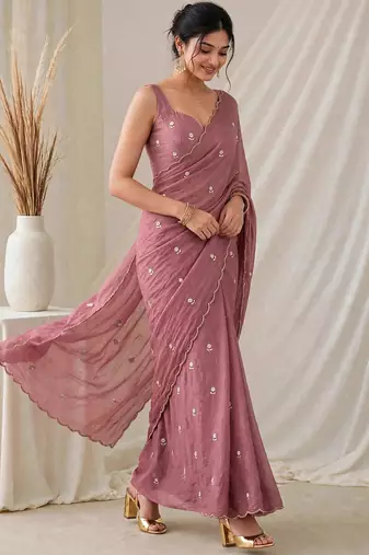 Partywear crush saree with handwork flower butti and elegant border