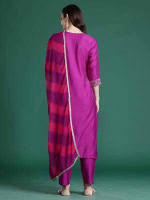 Purple solid straight kurta trousers with dupatta set 2