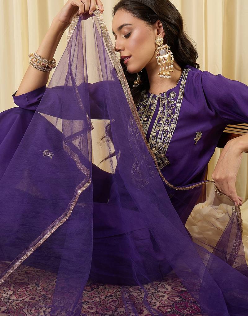 Purple embroidered straight kurta trousers with dupatta set