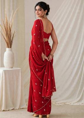 Premium partywear crush saree with flower butti handwork and beautiful border 5
