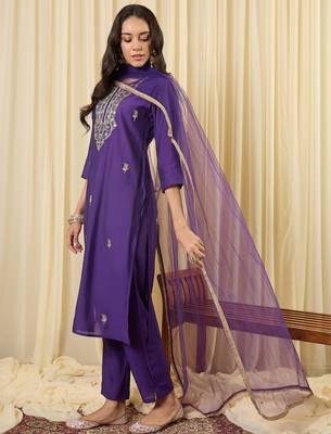 Purple embroidered straight kurta trousers with dupatta set 3
