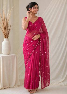 Partywear crush saree with elegant flower butti handwork and statement border 3