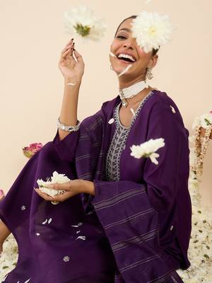 Purple embroidered straight kurta trousers with dupatta set 2