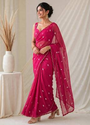 Partywear crush saree with elegant flower butti handwork and statement border 5