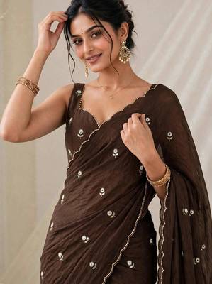 Premium crush saree with handwork flower butti and designer border 2
