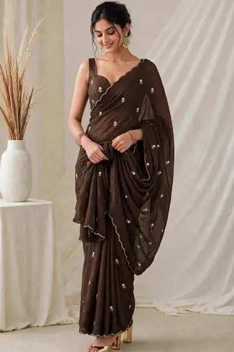 Premium crush saree with handwork flower butti and designer border