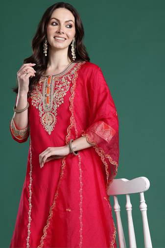 Pink solid straight kurta trousers with dupatta set