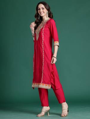 Pink solid straight kurta trousers with dupatta set 3