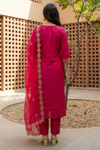 Pink embroidered straight kurta trousers with dupatta set