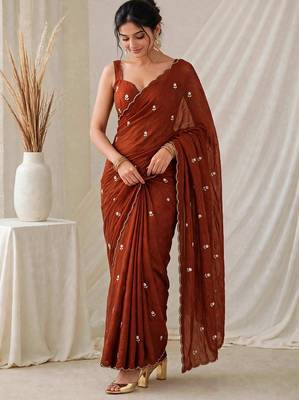 Partywear crush saree with handwork flower butti and contrast border 2