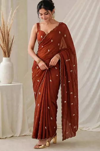 Partywear crush saree with handwork flower butti and contrast border