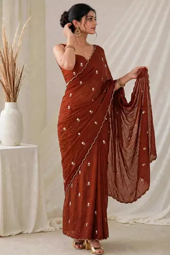 Partywear crush saree with handwork flower butti and contrast border